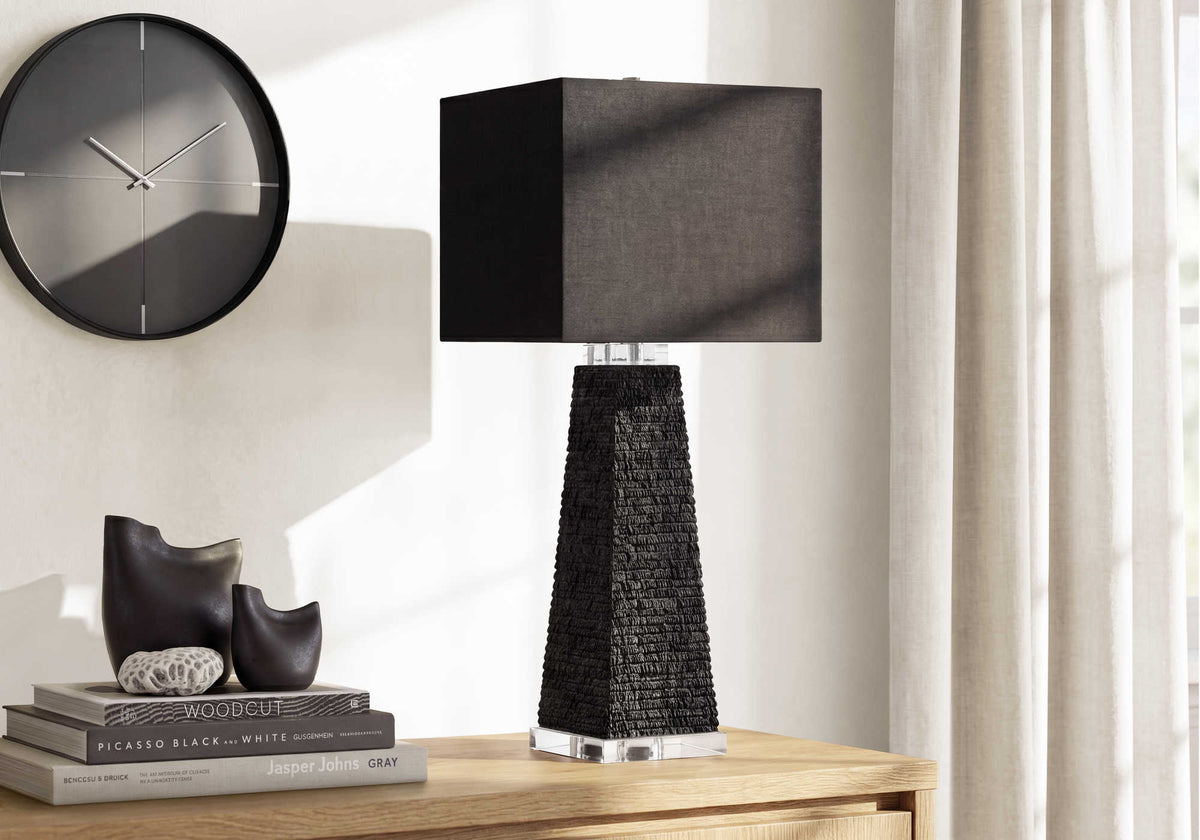 LUMINAIRE - 30"H LAMPE DE TABLE NOIR RESINE-CRYSTAL / NOIR – I 9802