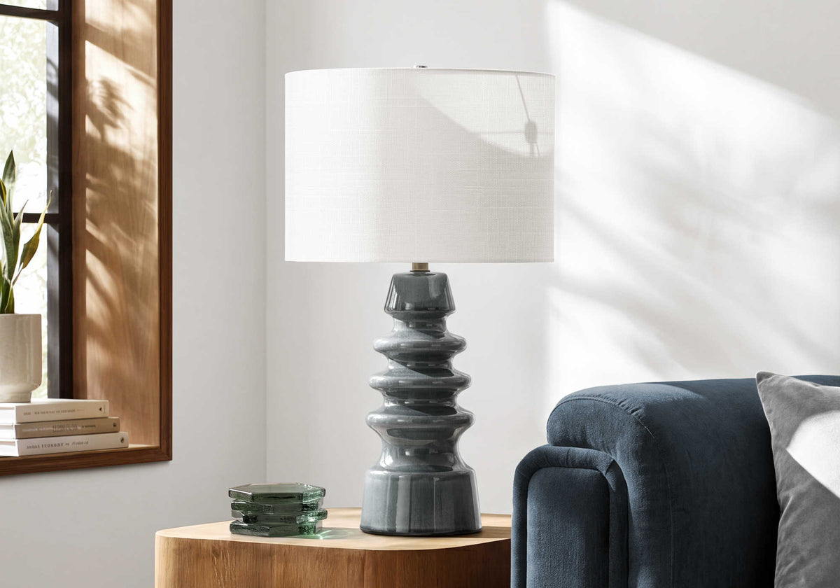 LUMINAIRE - 27"H LAMPE DE TABLE GRIS CERAMIQUE / IVOIRE – I 9819
