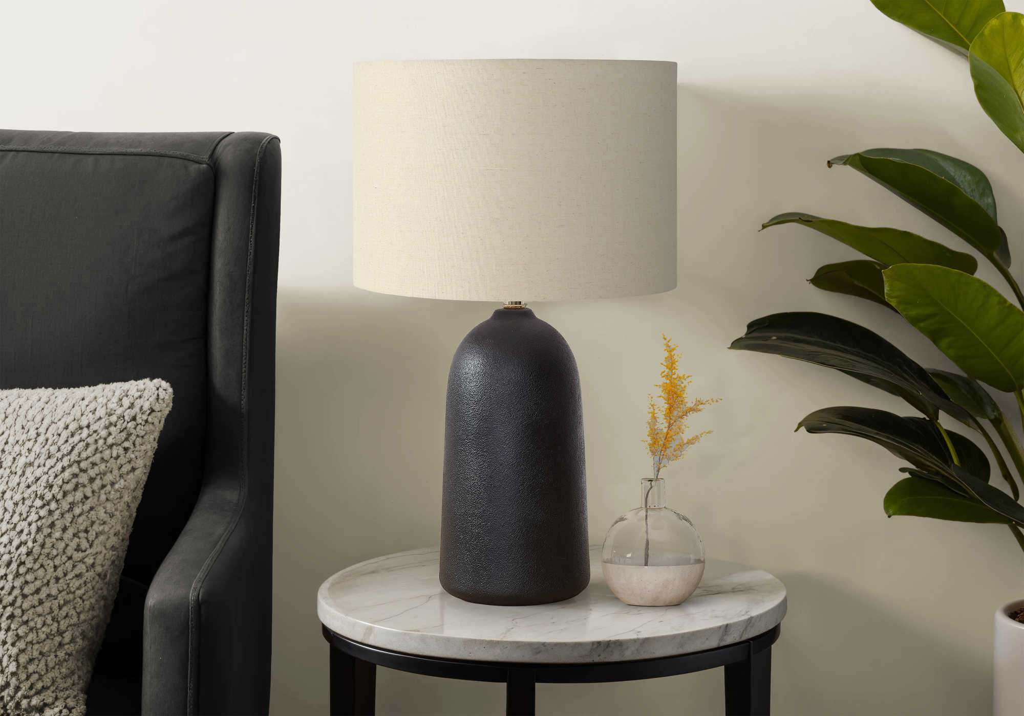 LUMINAIRE - 27"H LAMPE DE TABLE NOIR CERAMIQUE / BEIGE – I 9906