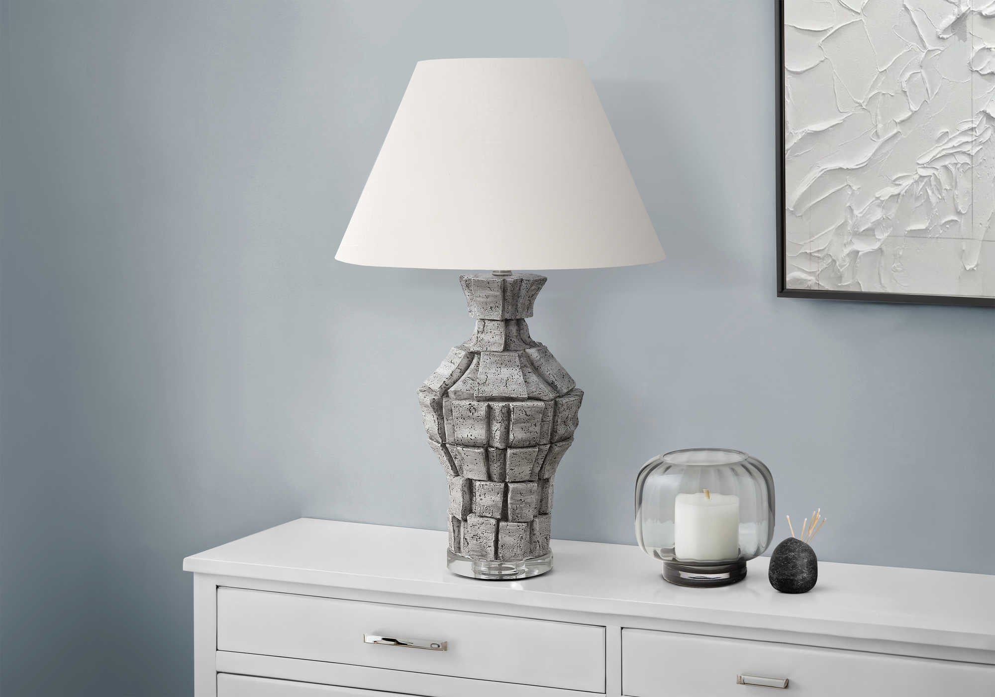 LUMINAIRE - 28"H LAMPE DE TABLE GRIS RESINE / IVOIRE – I 9936