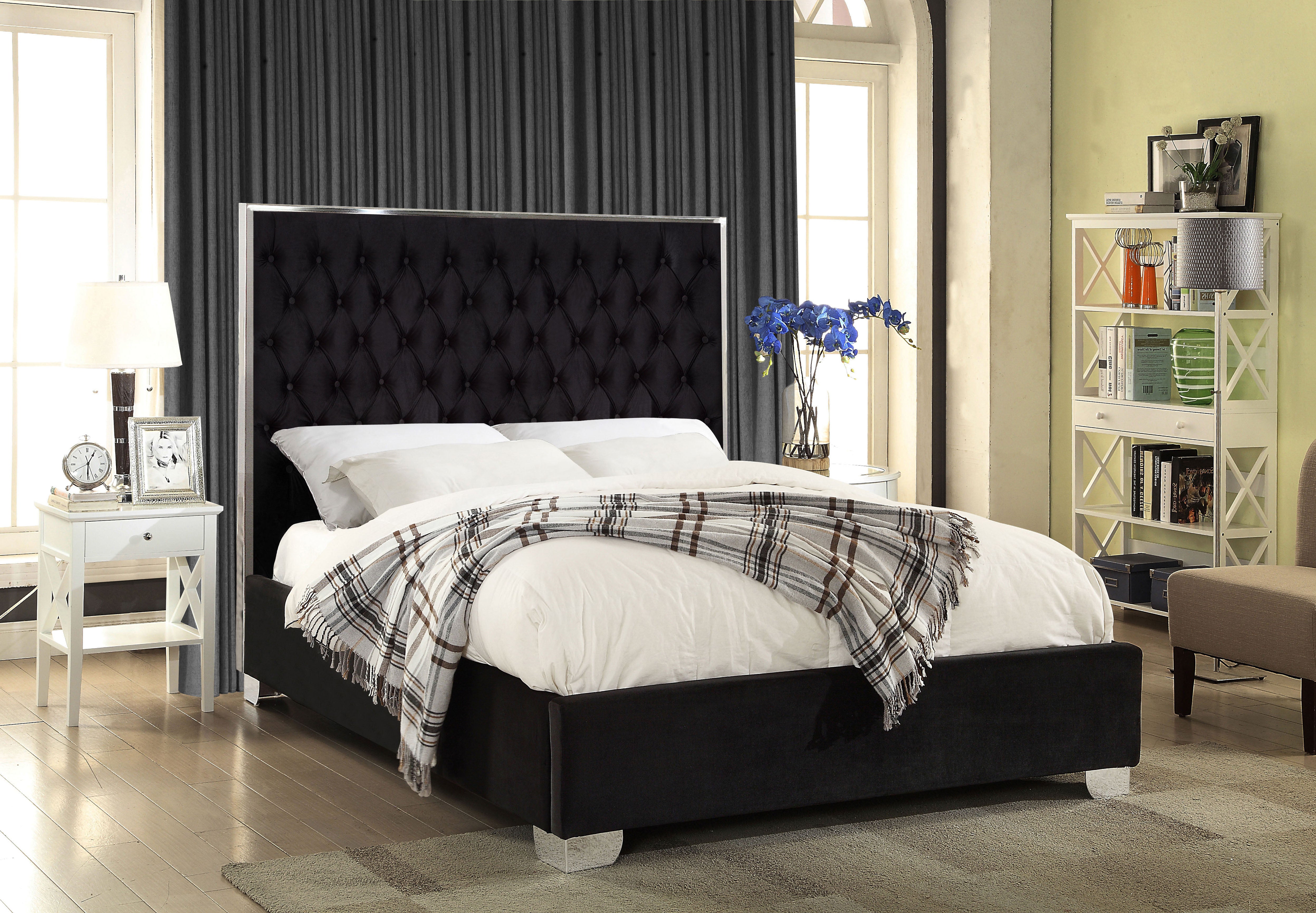 Image of if-5542 - queen or king bed - platform bed includes mattress support.