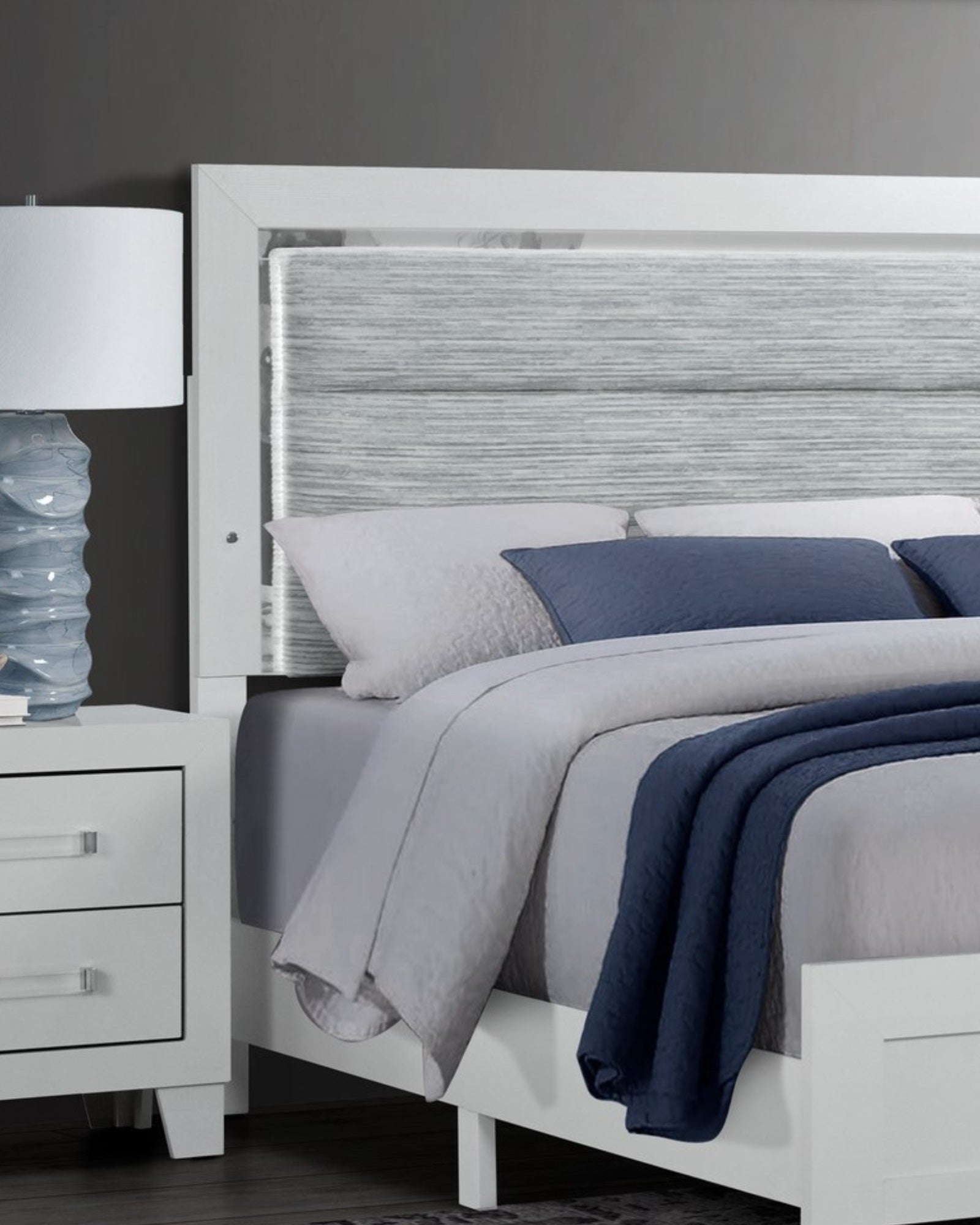 Luccia White Wood Bedroom Set – Luccia-White