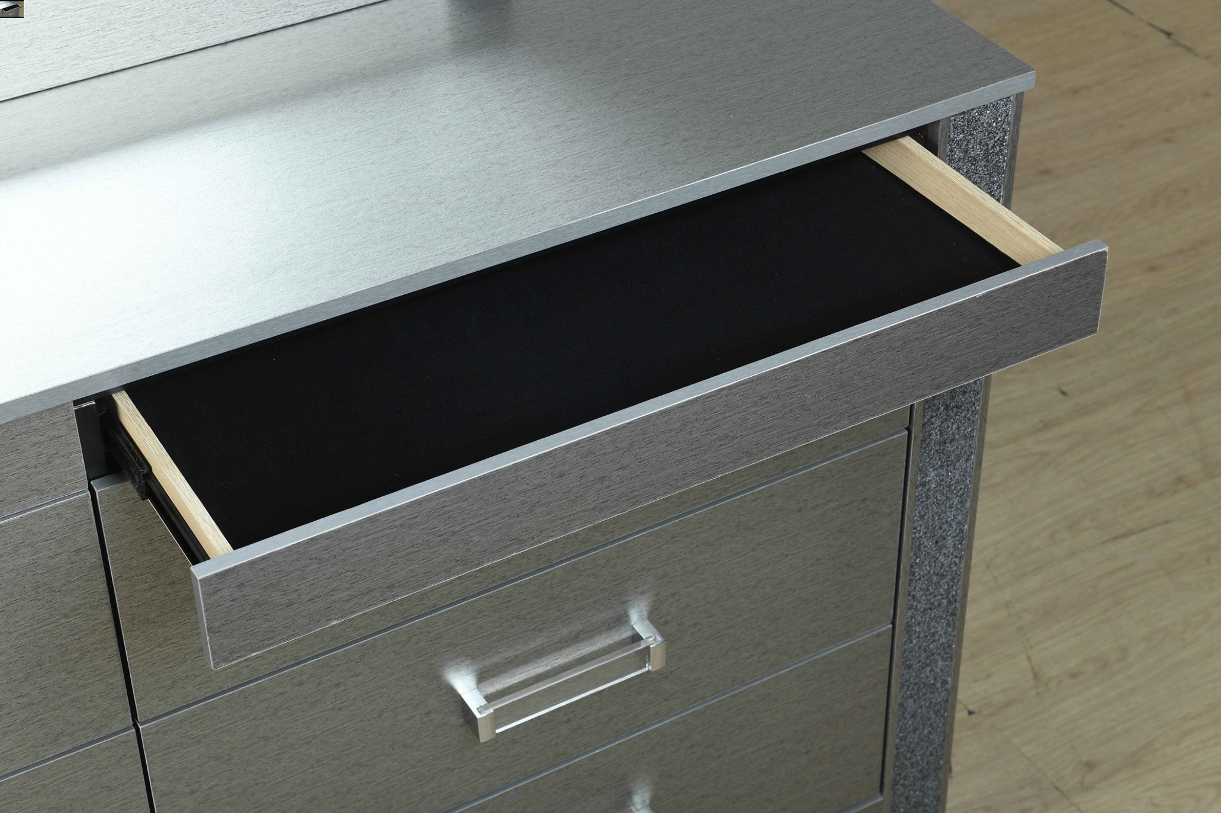 Logan-Silver Bedroom Set Bluetooth Audio
