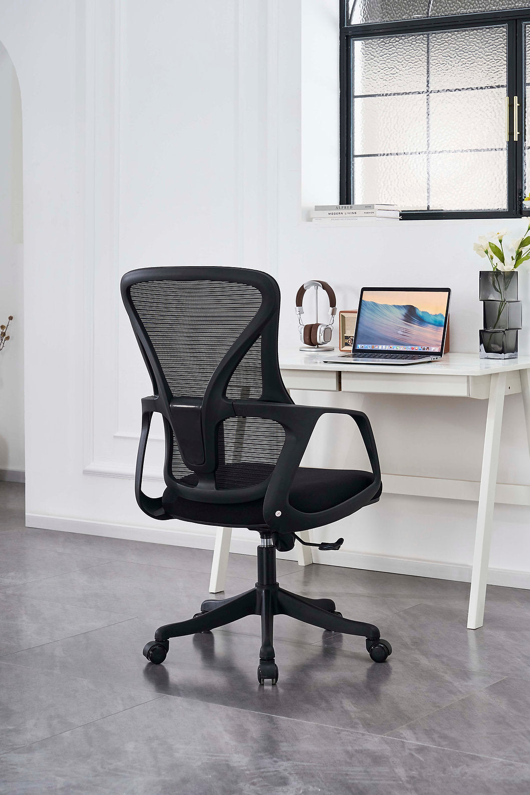 Breathable Black Mesh Fabric Back Office Chair – C-7440