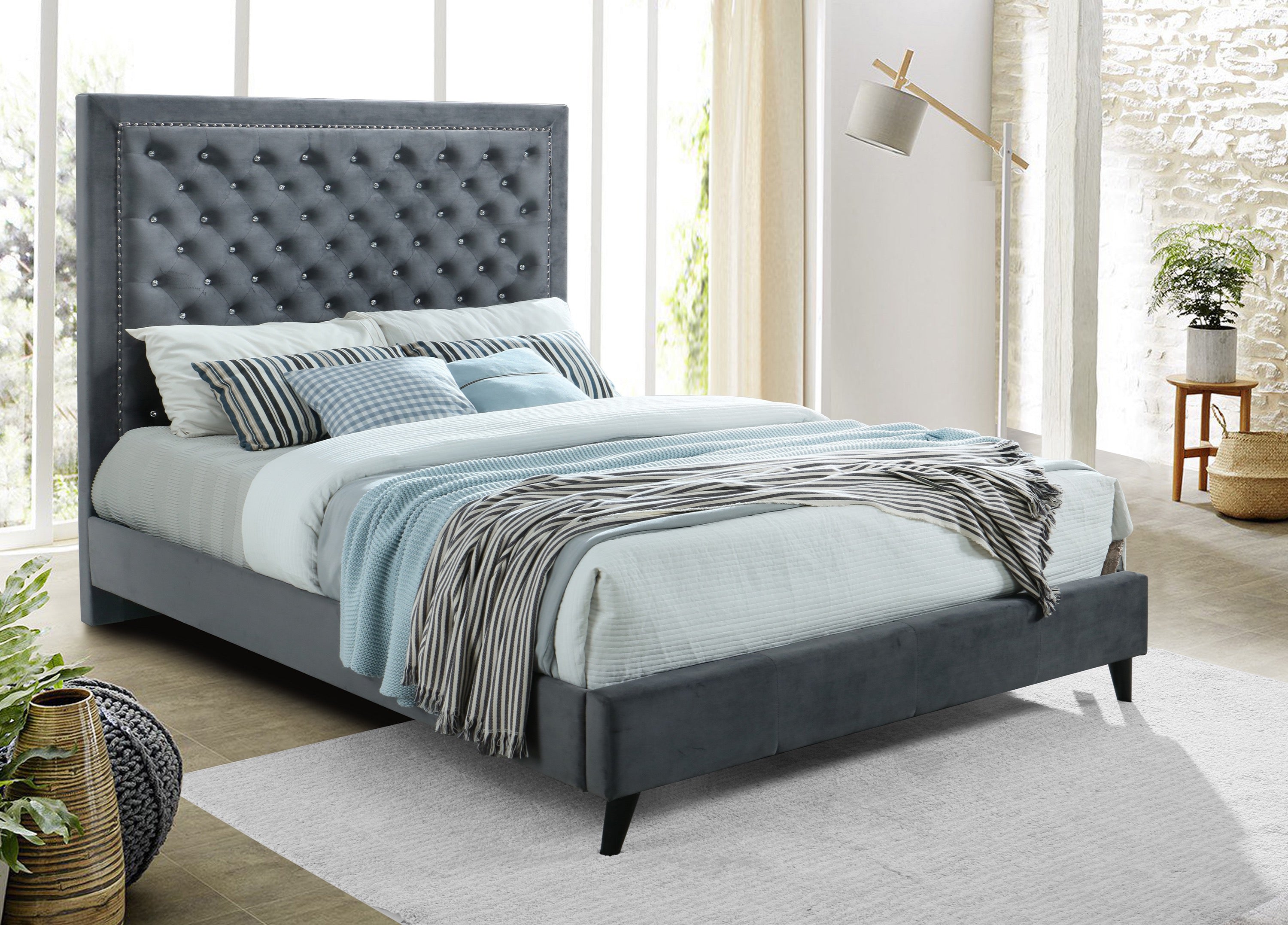 Image of if-5680 - queen or king bed - platform bed includes mattress support.