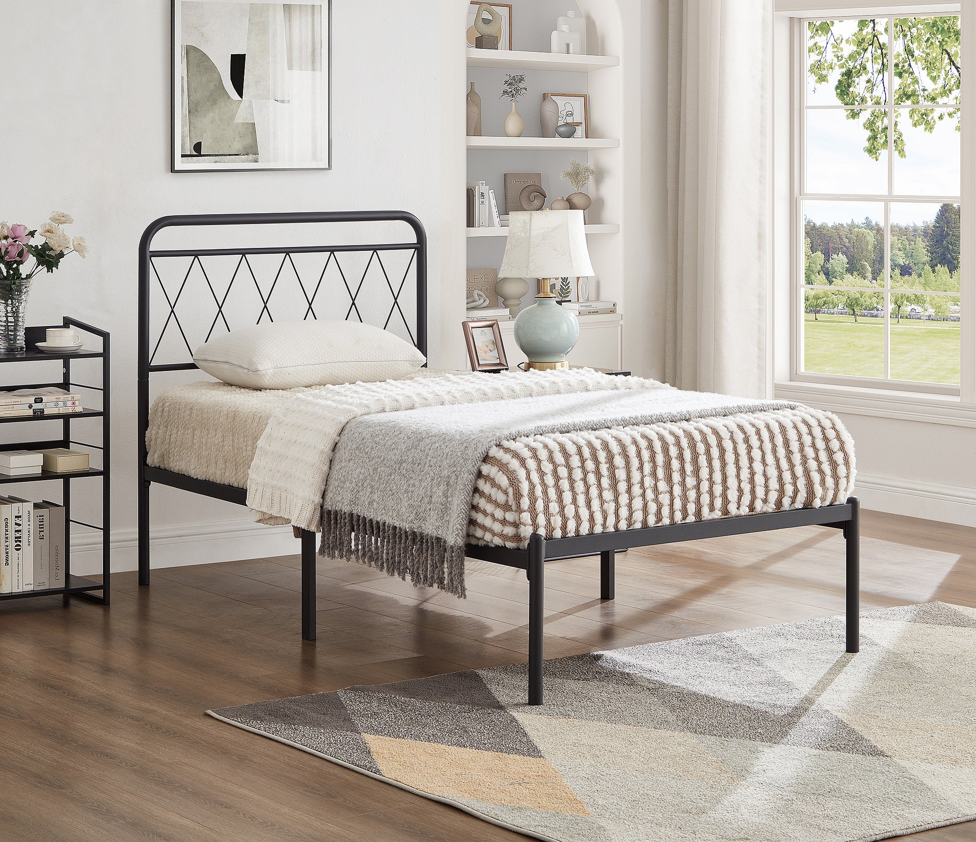 Black Metal Twin Bed Frame with Diamond Headboard Pattern – IF-152
