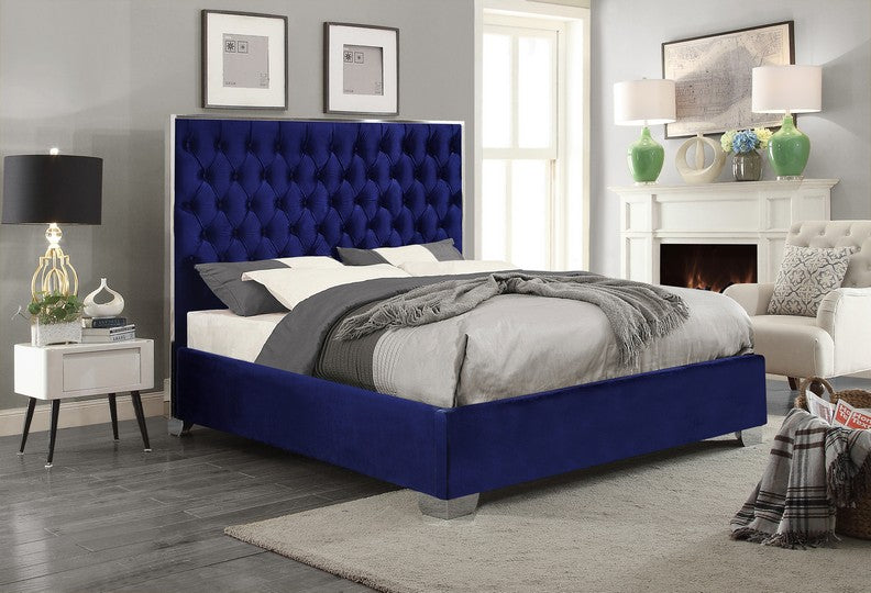 Image of if-5541 - queen or king bed - platform bed includes mattress support.
