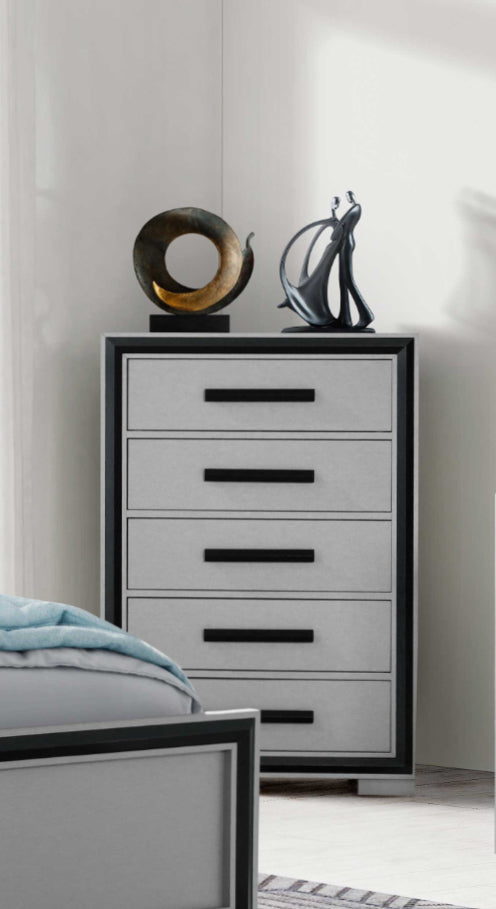 Sleek black drawer pulls Chest – Amelia-Black Chest