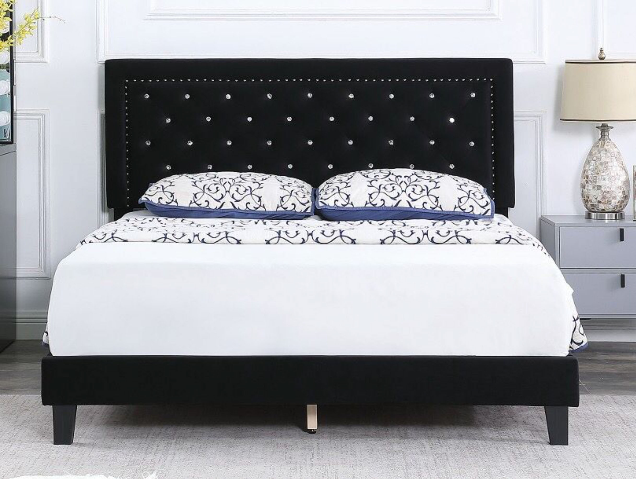 Image of bed solo - bed frame upholstered velvet.