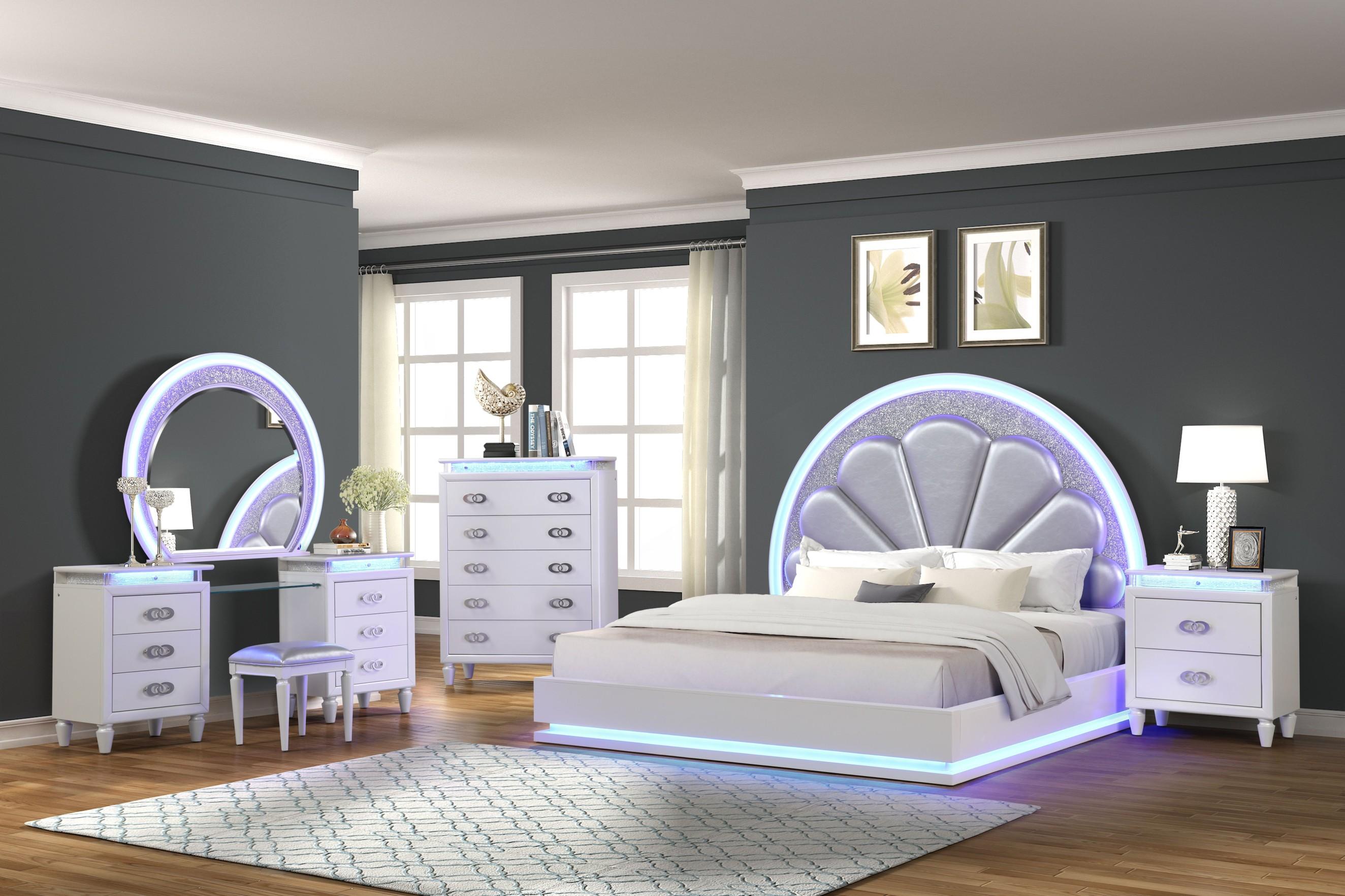 Image of perla bedroom set.