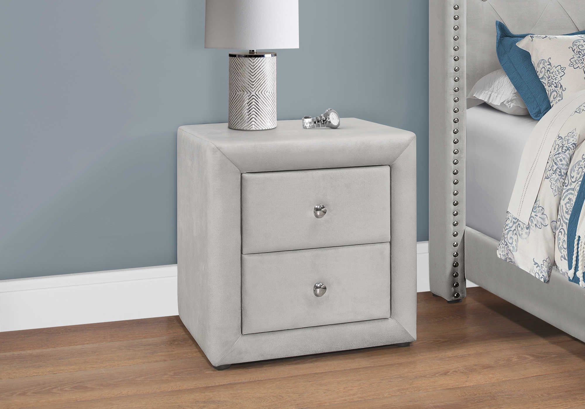 Image of table de chevet - velour gris pale i 5606.