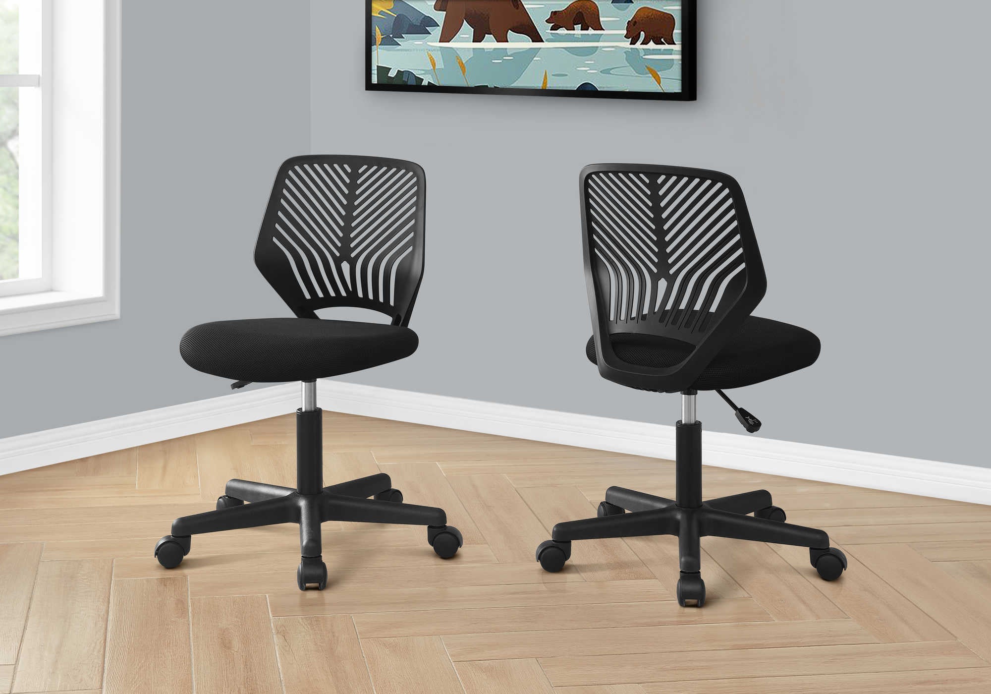 Image of office chair - black juvenile  black base on castors i 7336.