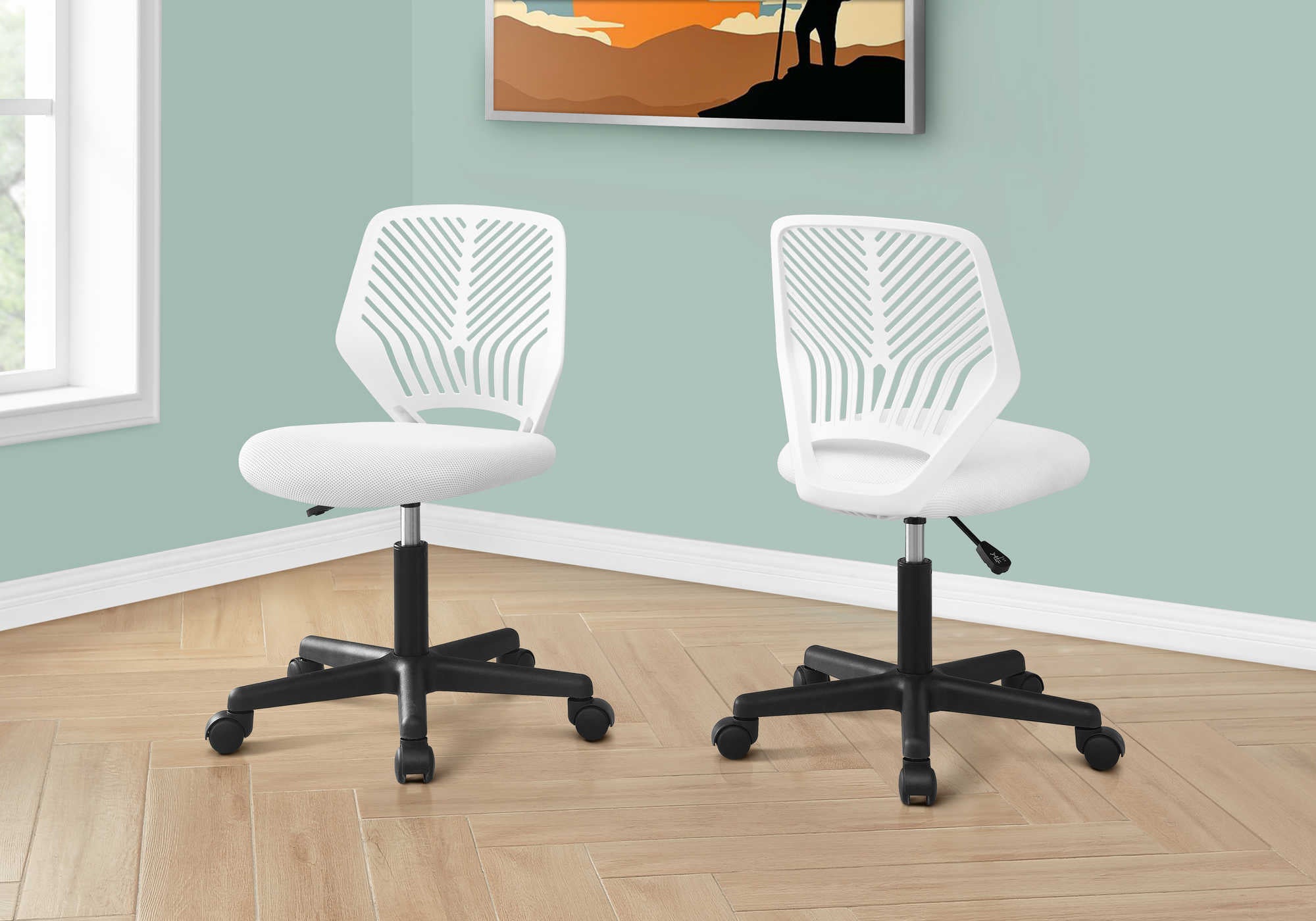 Image of office chair - white juvenile  black base on castors i 7338.
